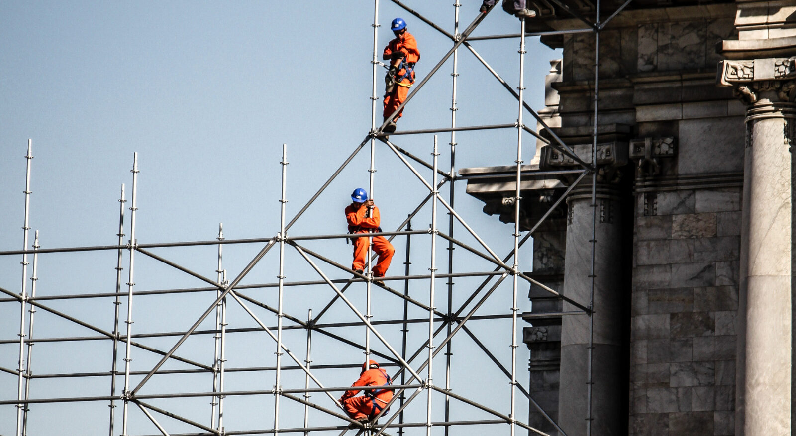 migrant wworkers in qatar